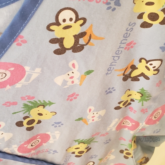 Cute scrub top - Picture 2 of 3